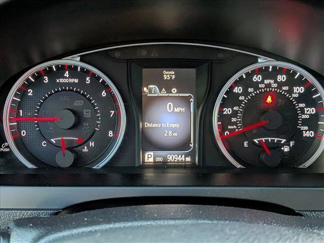 Used 2015 Toyota Camry SE image 11