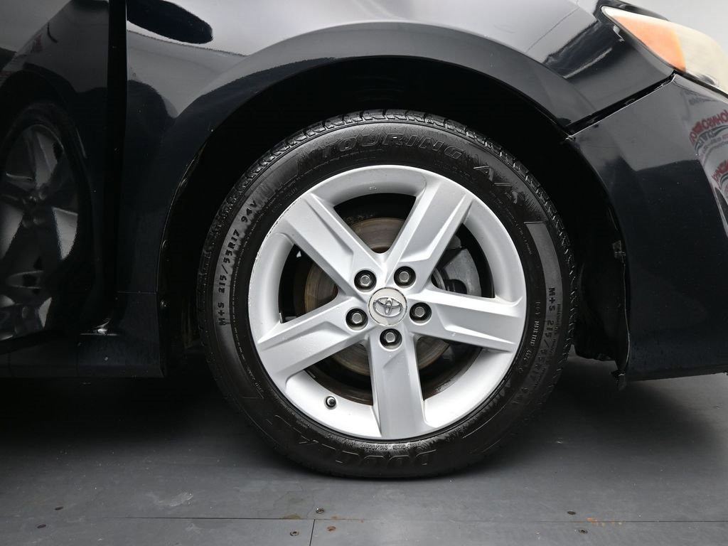 Used 2013 Toyota Camry SE image 11