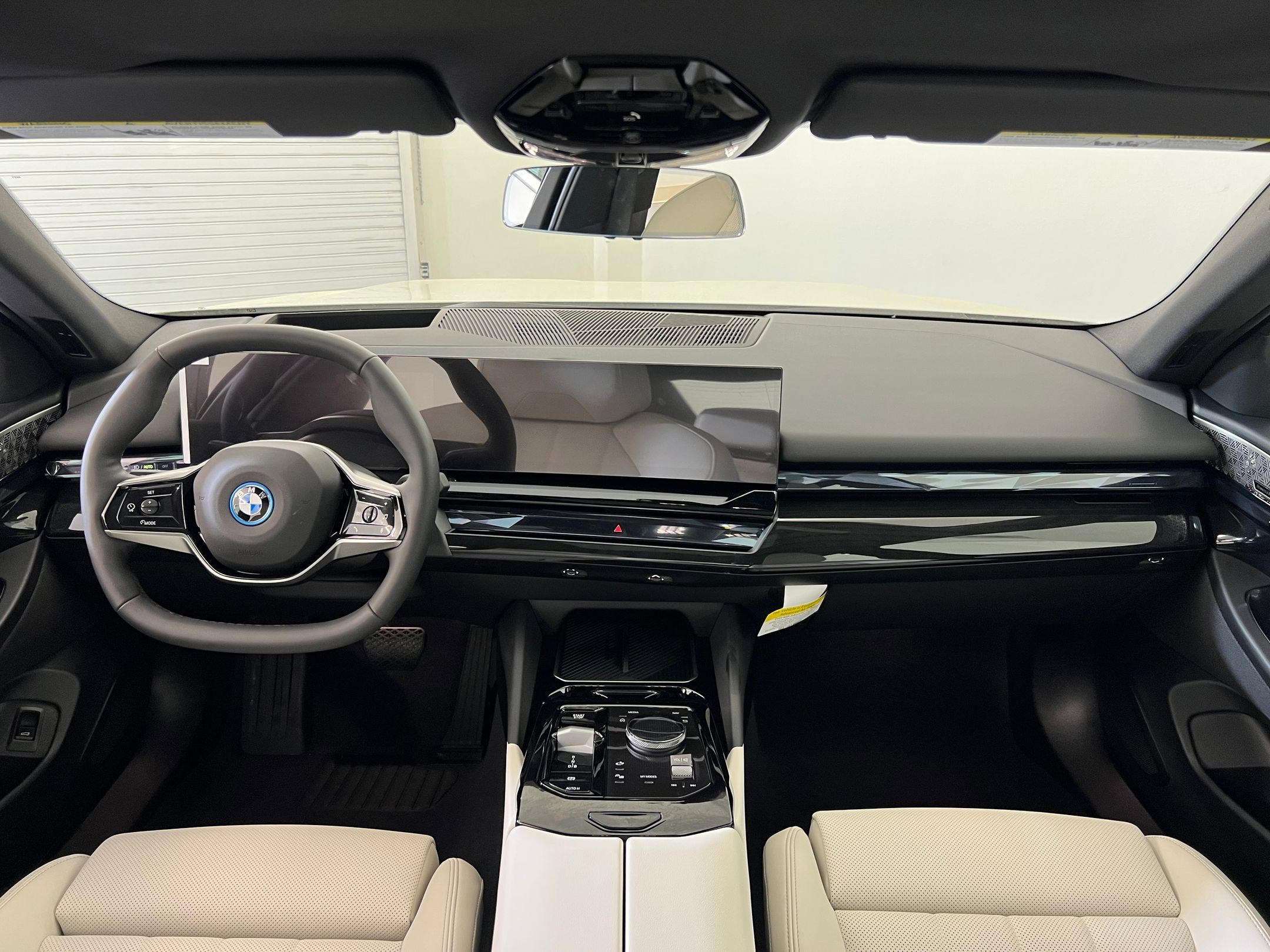 New 2026 BMW i5 eDrive40 RWD image 14