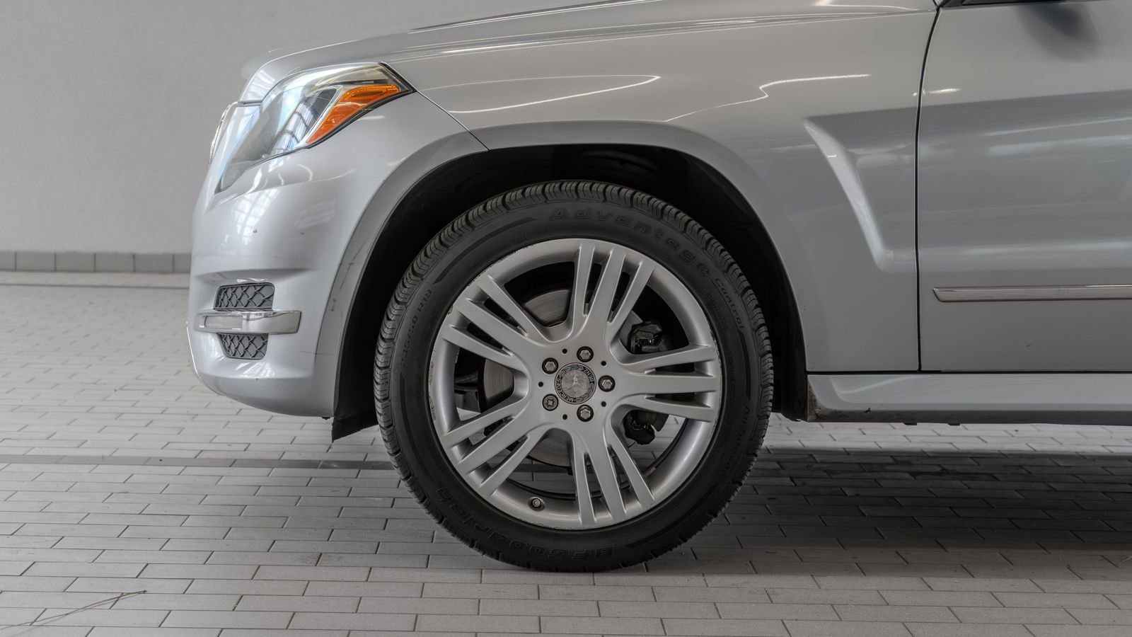 Used 2015 Mercedes-Benz GLK 250 BlueTEC 4MATIC image 4