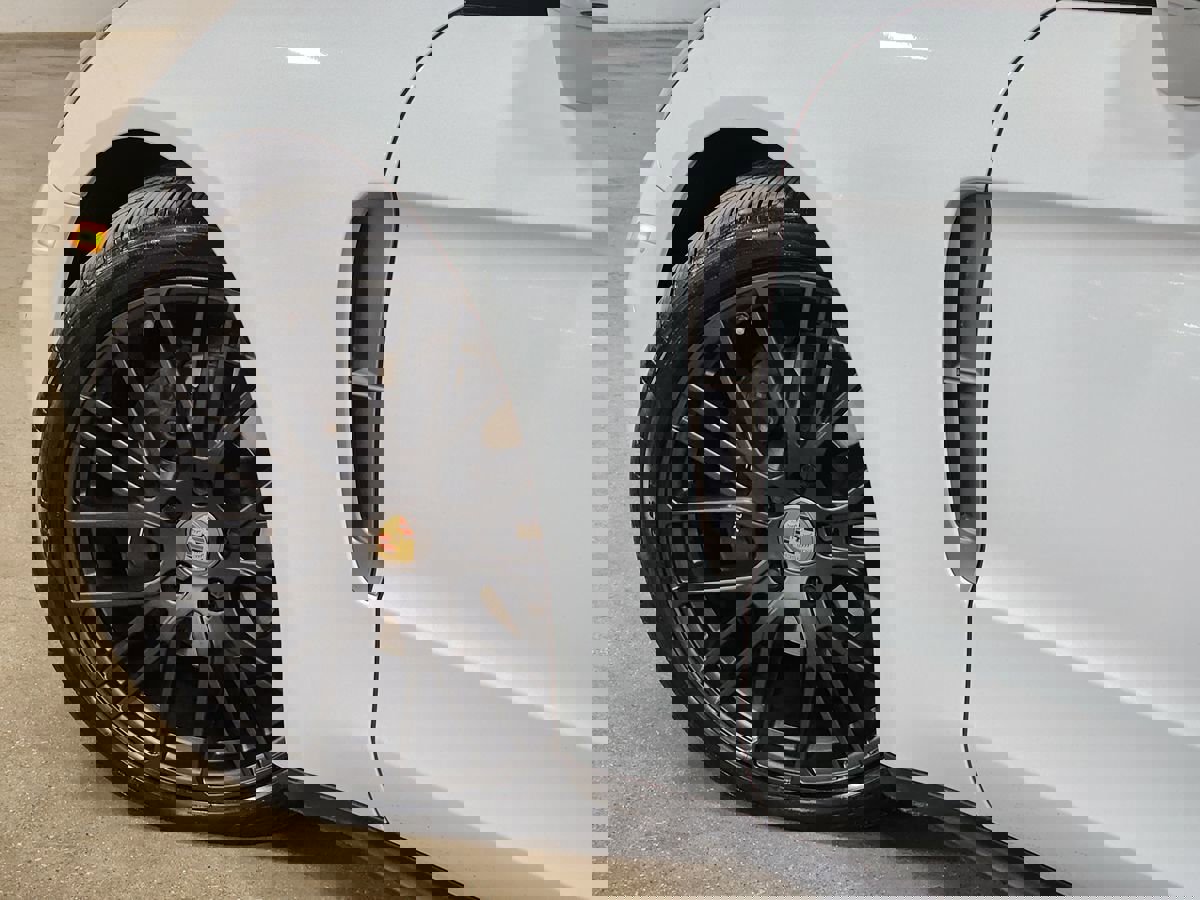 Used 2023 Porsche Panamera image 24