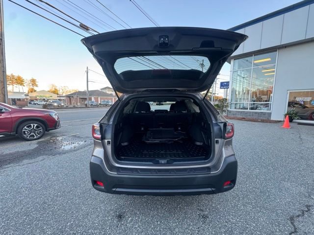 Used 2023 Subaru Outback Premium image 11