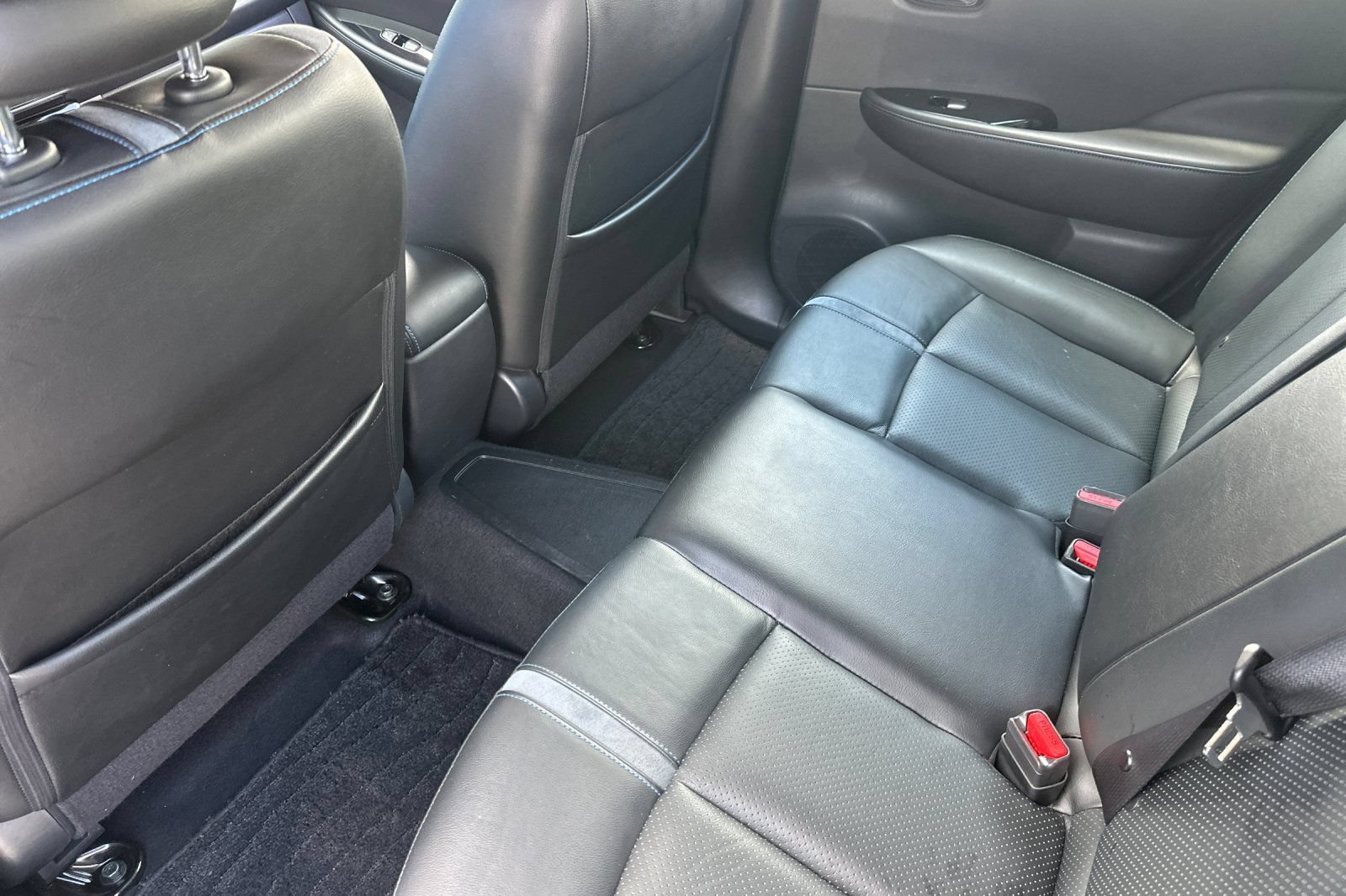 Used 2018 Nissan Leaf SL w/ SL Technology Package FWD image 15