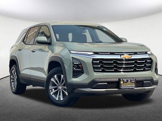 Used 2025 Chevrolet Equinox LT image 2