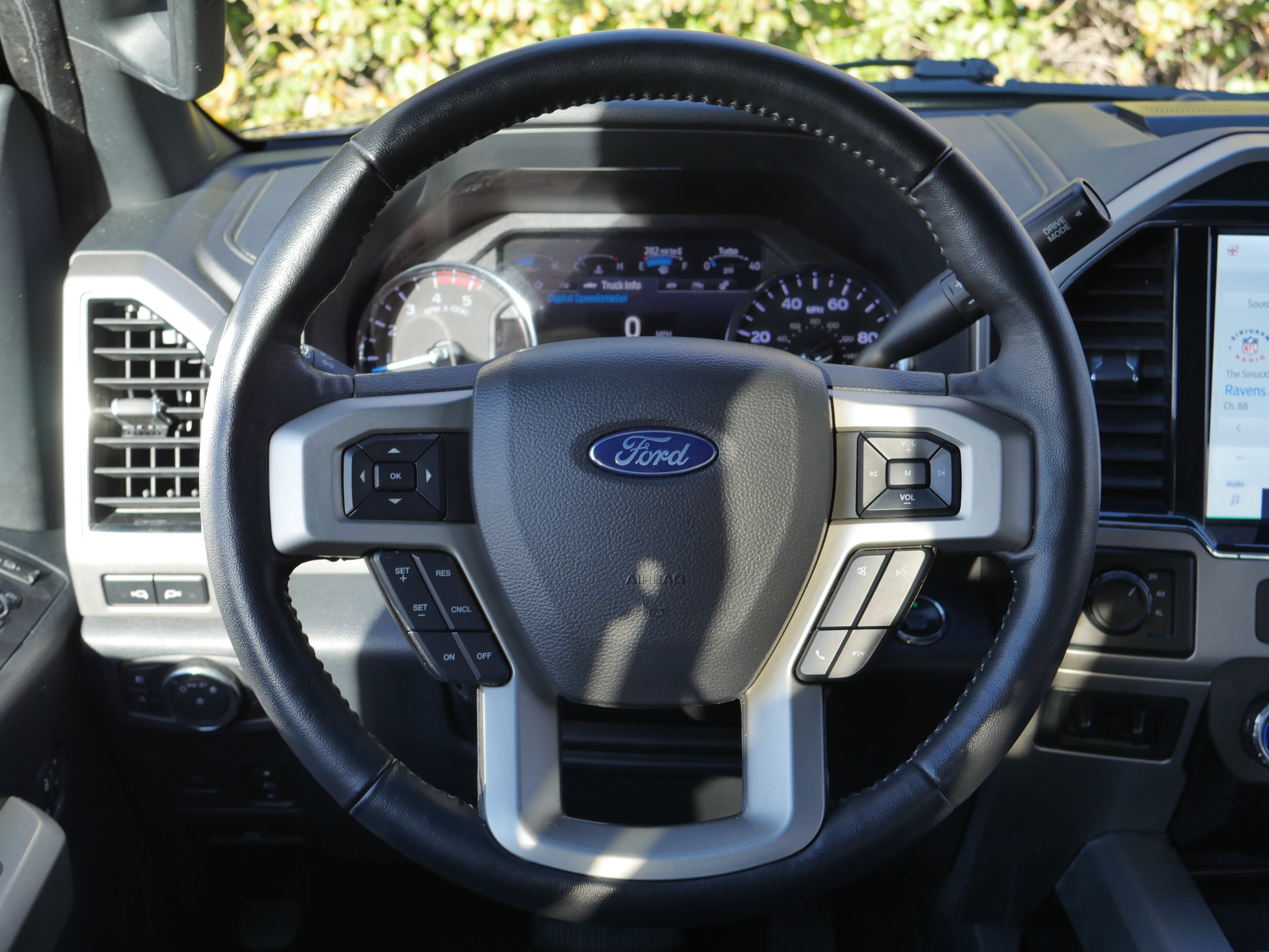 Used 2022 Ford F250 Lariat w/ Tremor Off-Road Package image 7