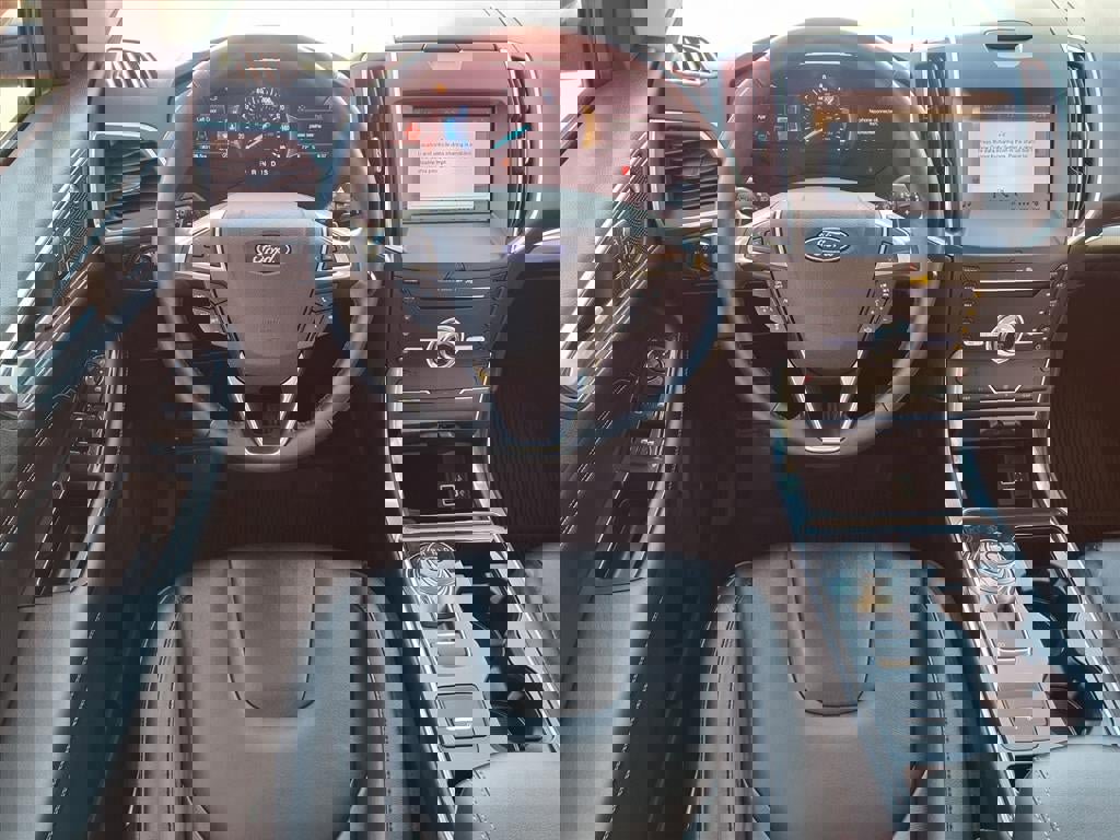 Certified 2019 Ford Edge Titanium w/ Cold Weather Package image 12