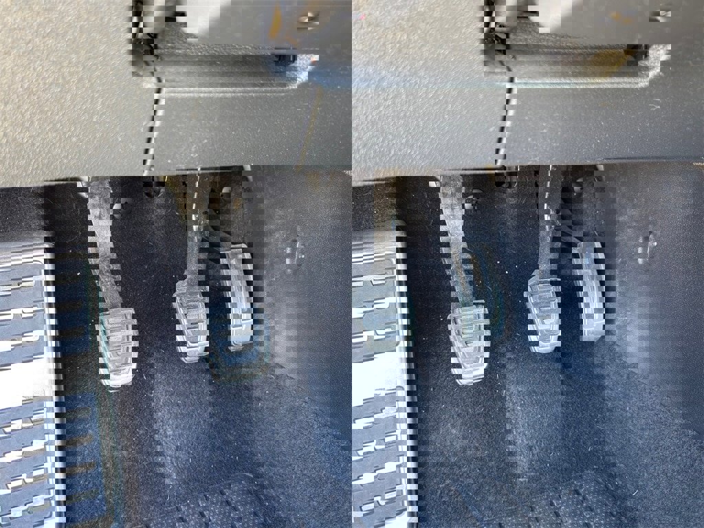 Used 2024 Volkswagen Golf R image 17