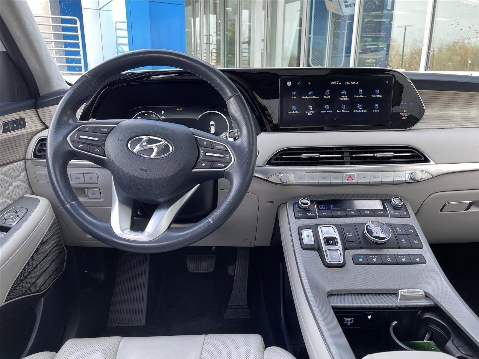 Used 2022 Hyundai Palisade Calligraphy w/ Winter Package image 18