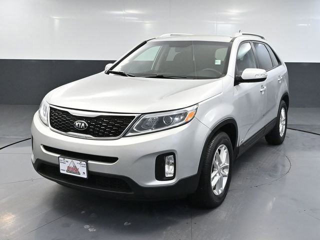 Used 2015 Kia Sorento LX image 11