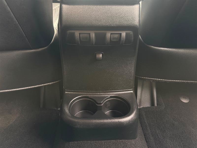 Used 2018 Jeep Wrangler Unlimited Sahara AWD/4WD image 22