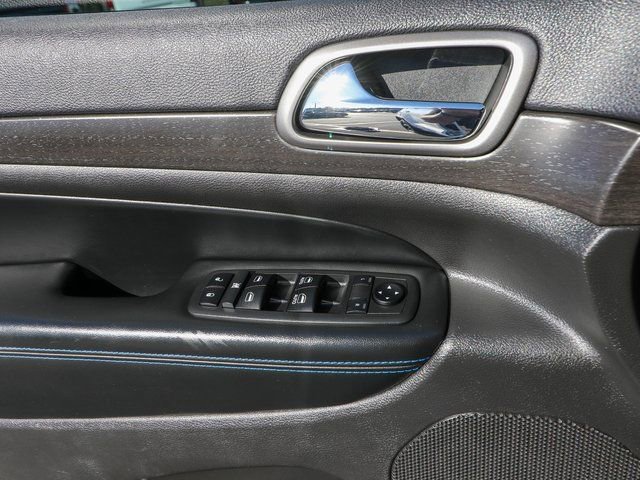 Used 2018 Jeep Grand Cherokee Laredo image 13