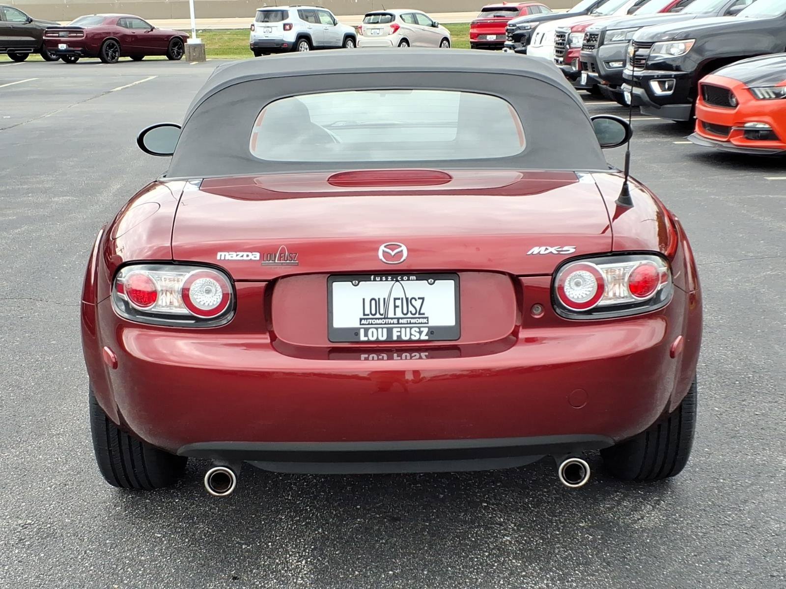 Used 2006 MAZDA MX-5 Miata RWD image 28