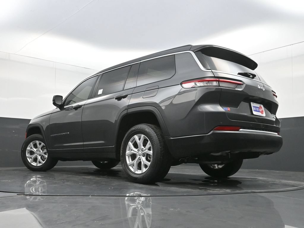 Used 2023 Jeep Grand Cherokee L Limited RWD image 32
