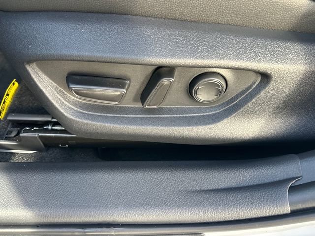 Used 2026 Toyota Camry SE FWD image 15