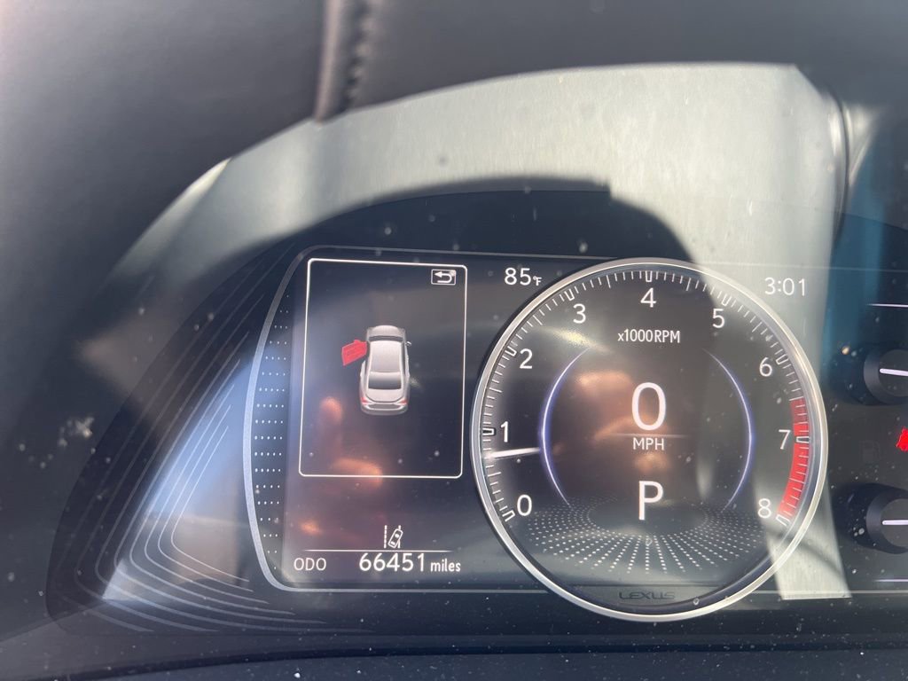 Used 2019 Lexus ES 350 Luxury w/ Accessory Package 2 FWD image 2