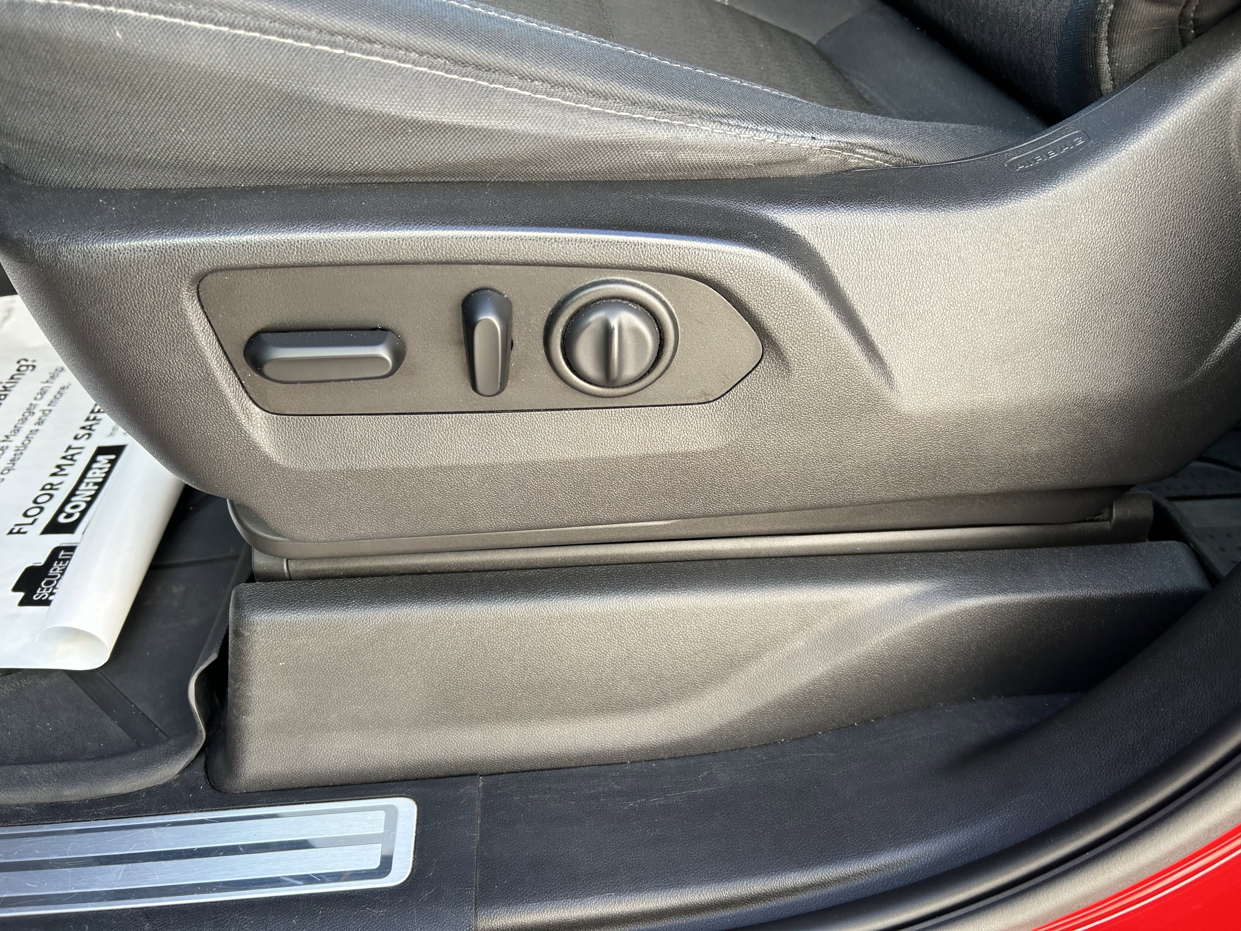 Used 2019 Chevrolet Silverado 1500 LT Trail Boss w/ Convenience Package image 18