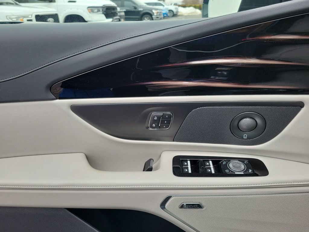 New 2026 Lincoln Nautilus Premier w/ Equipment Group 102A AWD/4WD image 18