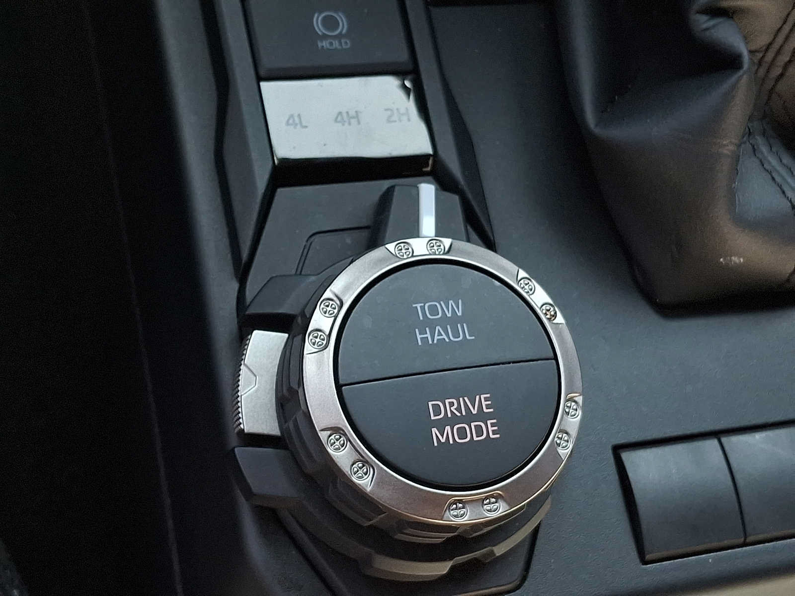Used 2025 Toyota 4Runner SR5 AWD/4WD image 23