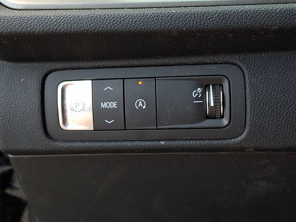 Used 2024 Chevrolet Traverse LT FWD image 25