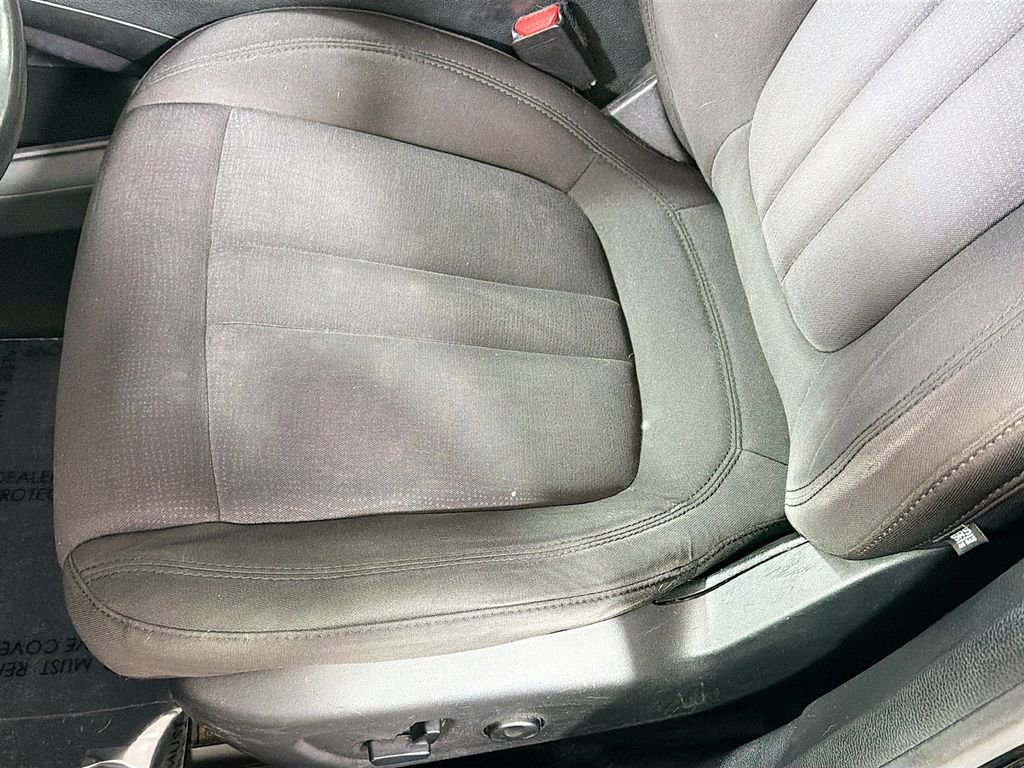 Used 2015 Chrysler 200 Limited w/ Convenience Group image 19