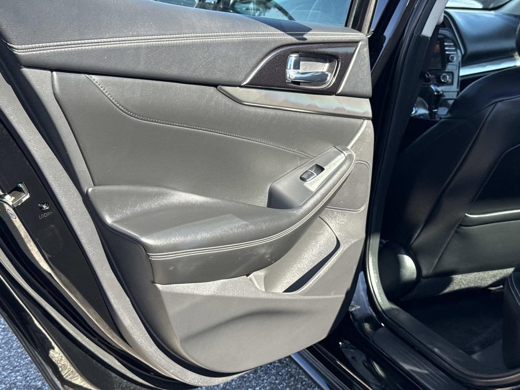 Certified 2019 Nissan Maxima 3.5 SL w/ Floor Mat Group image 12