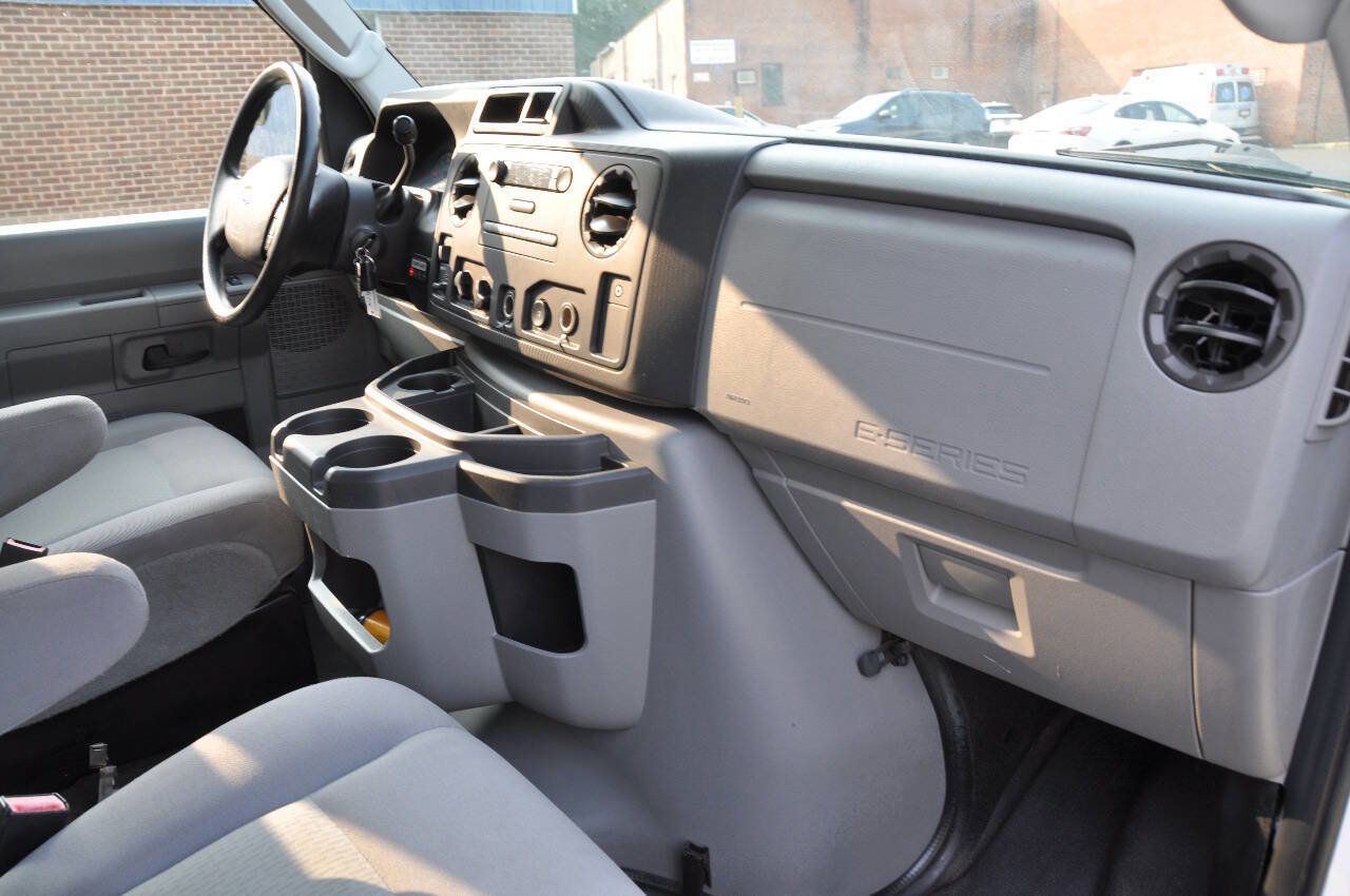 Used 2013 Ford E-250 and Econoline 250 Extended w/ PWR Group image 20