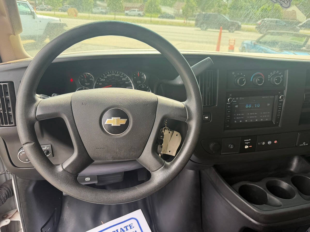 Used 2018 Chevrolet Express 2500 Extended RWD image 12