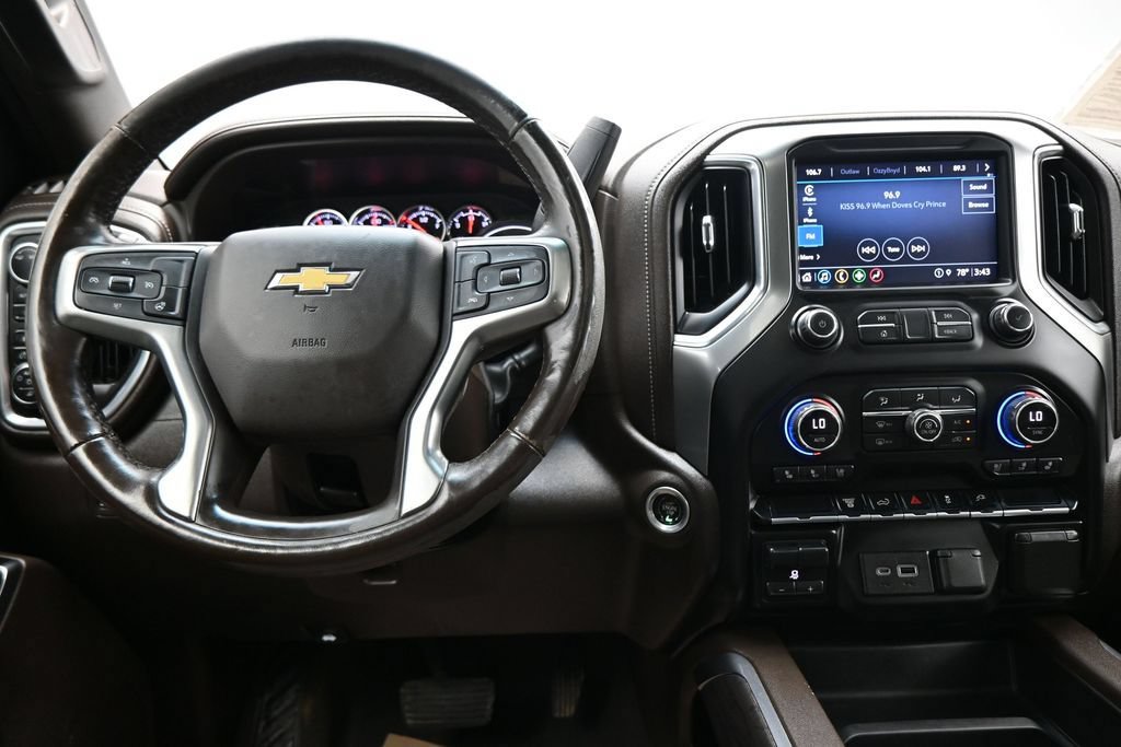 Used 2022 Chevrolet Silverado 3500 LTZ w/ LTZ Convenience Package AWD/4WD image 16