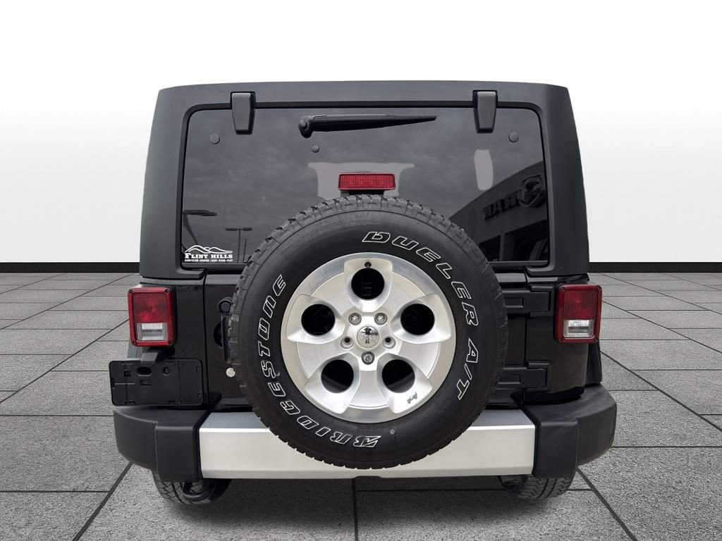 Used 2015 Jeep Wrangler Unlimited Sahara w/ Connectivity Group image 4