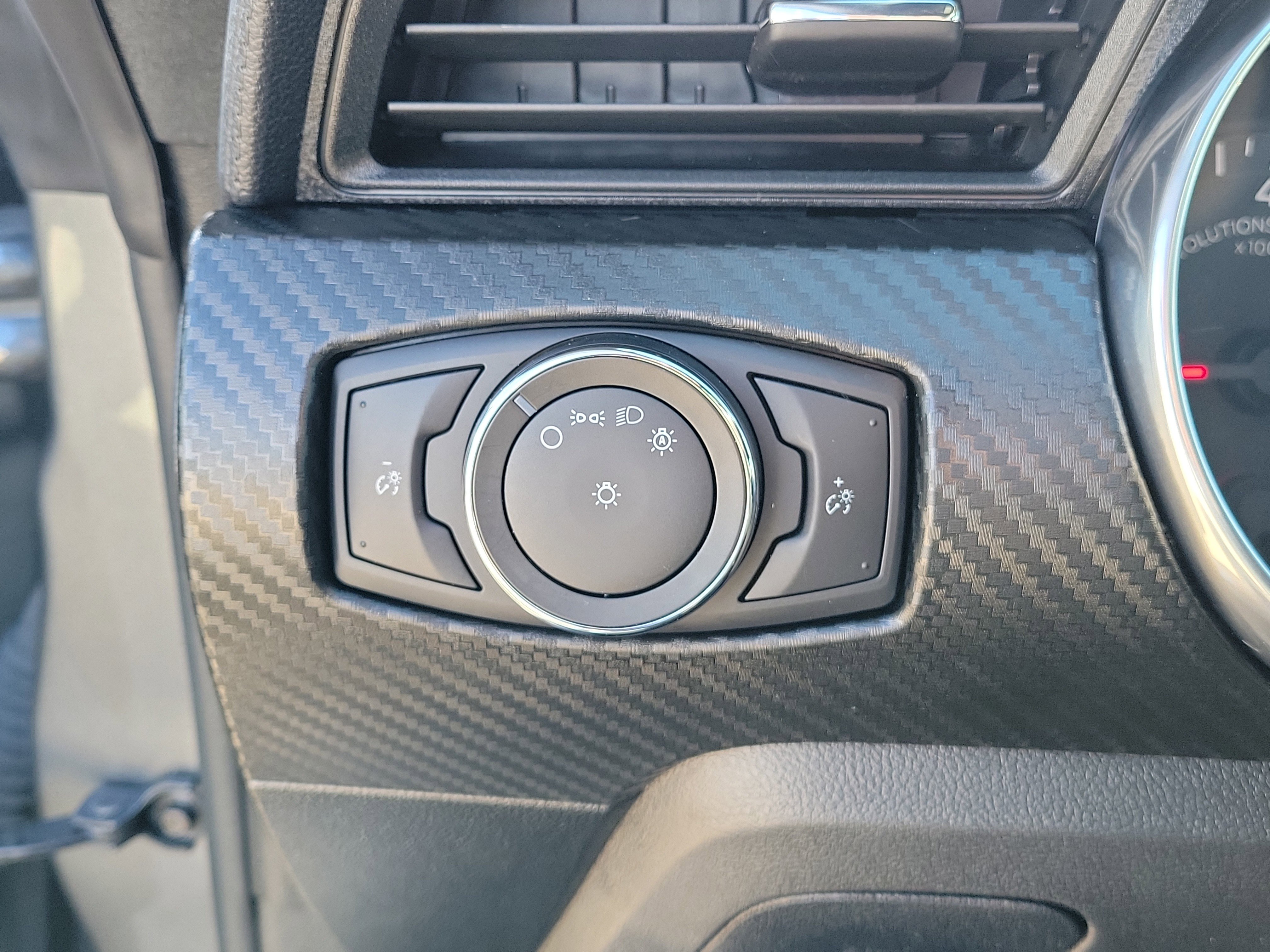 Used 2022 Ford Mustang EcoBoost image 18