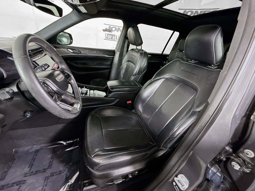 Used 2023 Jeep Grand Cherokee L Overland AWD/4WD image 28