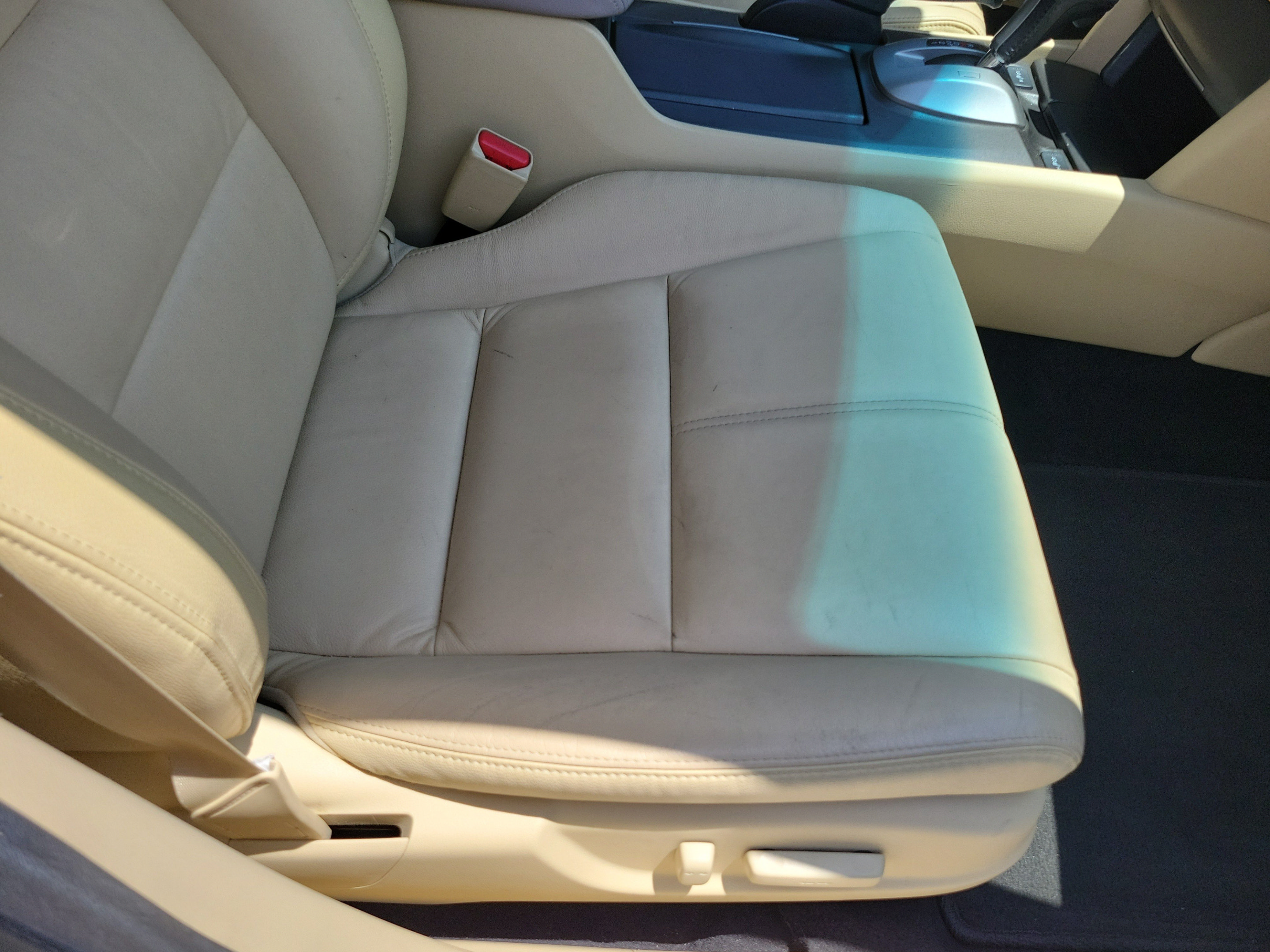 Used 2010 Honda Crosstour EX-L image 19