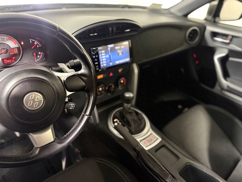 Used 2017 Toyota 86 RWD image 17