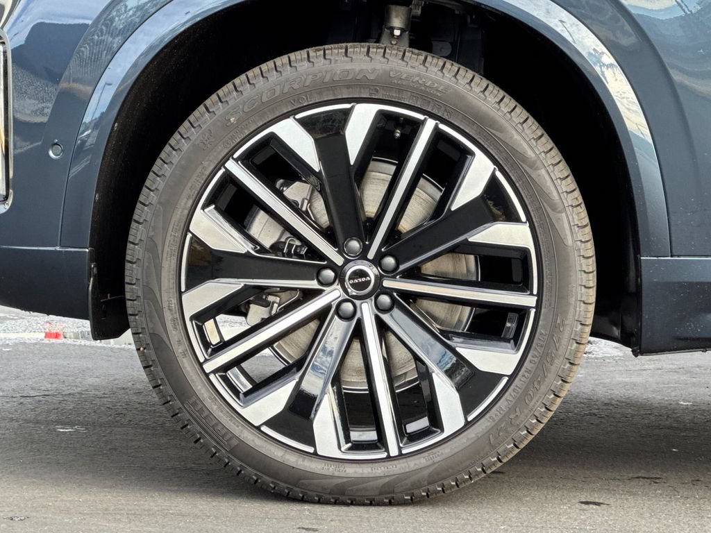 New 2026 Volvo XC90 B6 Plus w/ Protection Package Premier AWD/4WD image 26
