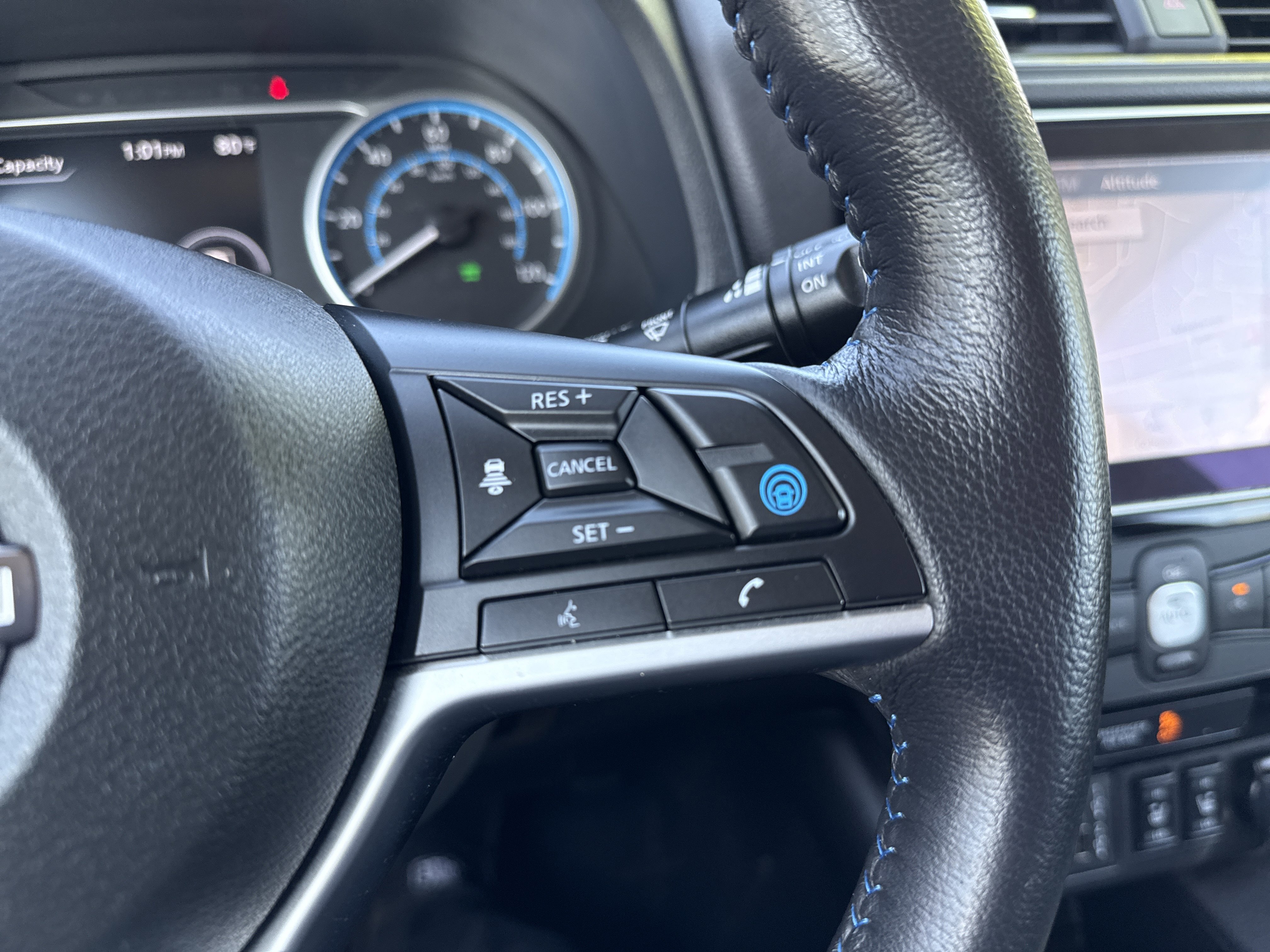 Certified 2024 Nissan Leaf SV Plus image 26