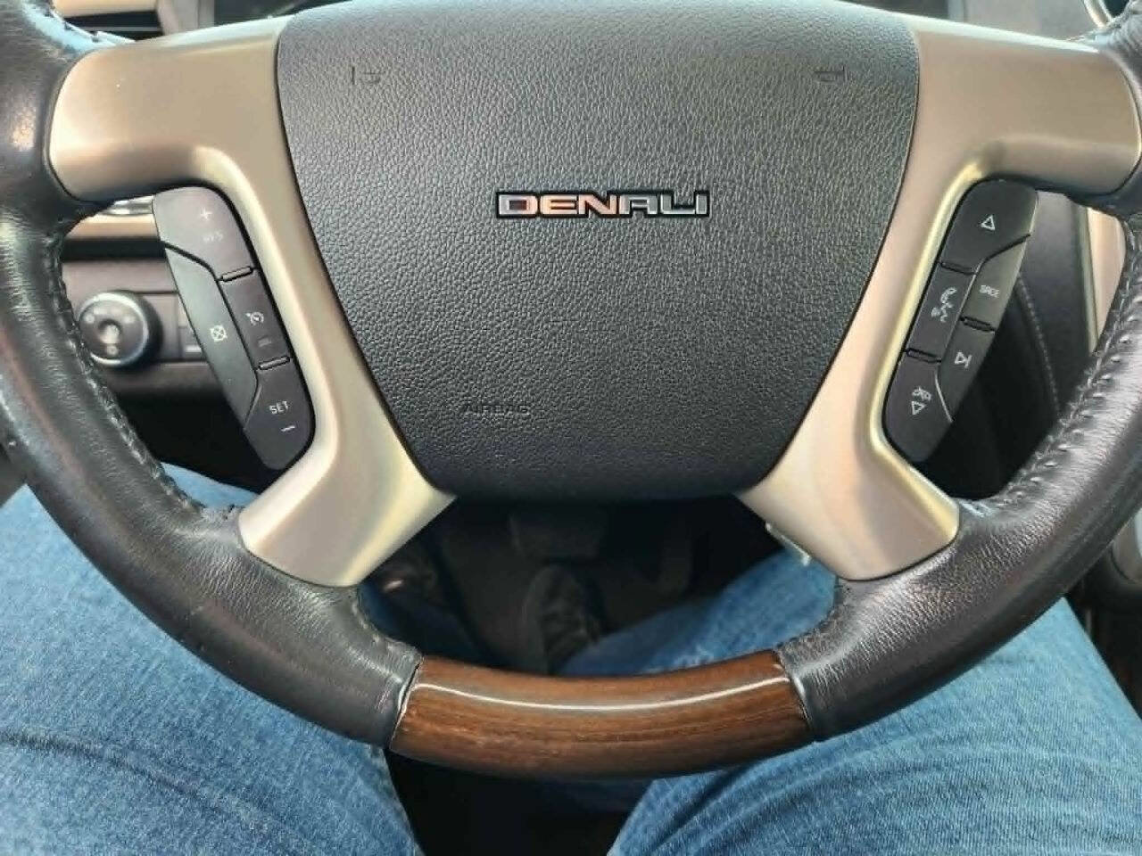 Used 2014 GMC Acadia Denali AWD/4WD image 27