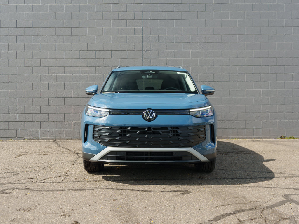 New 2026 Volkswagen Tiguan SE AWD/4WD image 2