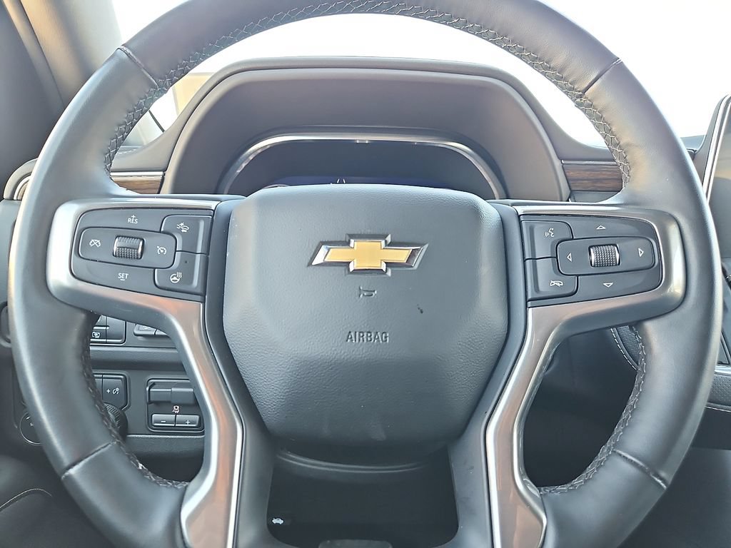 Used 2024 Chevrolet Suburban Premier w/ Premium Package AWD/4WD image 20