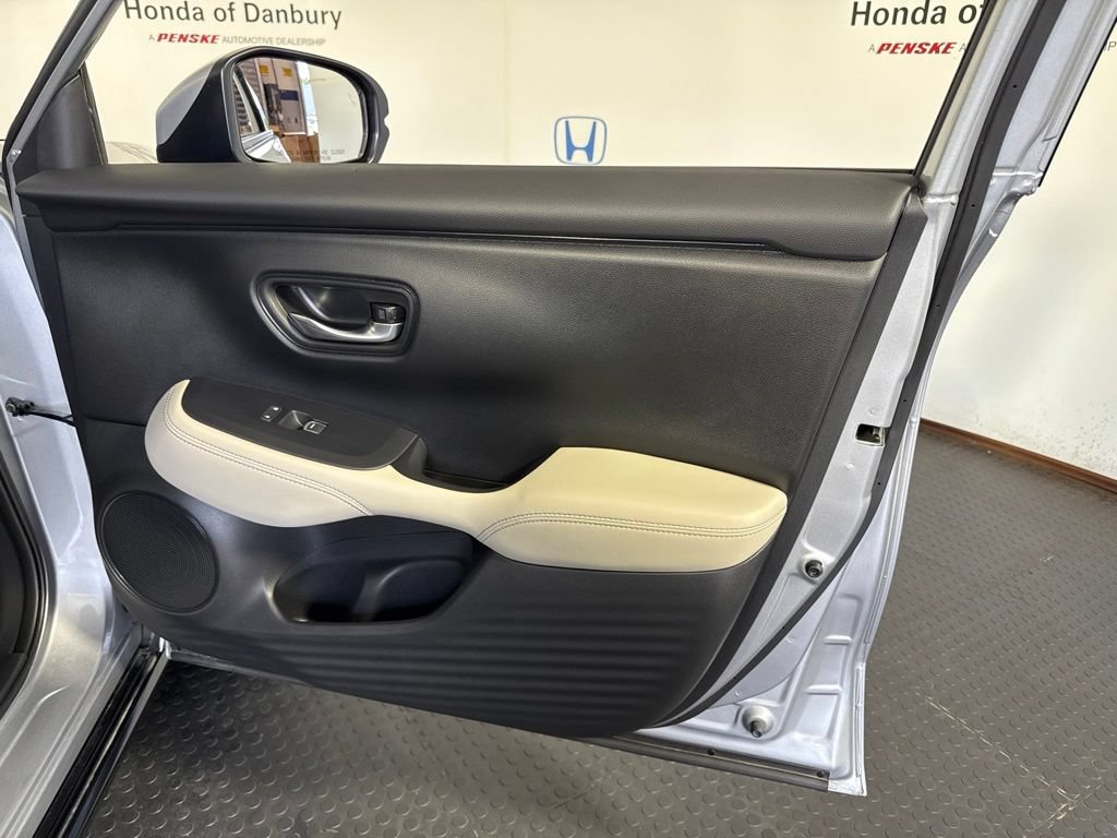 Used 2025 Honda HR-V EX-L image 5