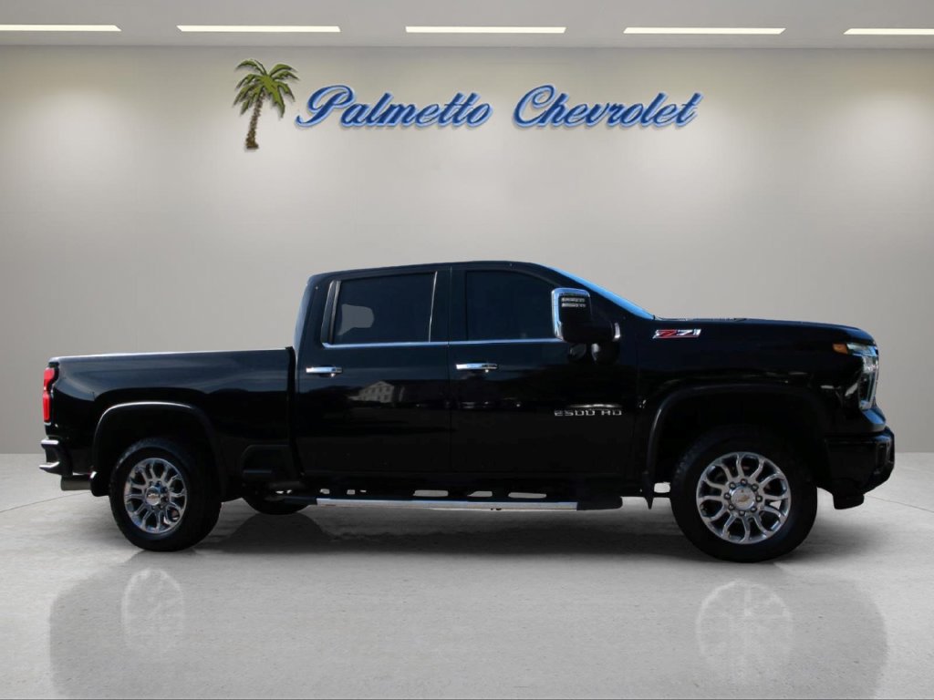 Used 2024 Chevrolet Silverado 2500 LTZ w/ LTZ Plus Package AWD/4WD image 2