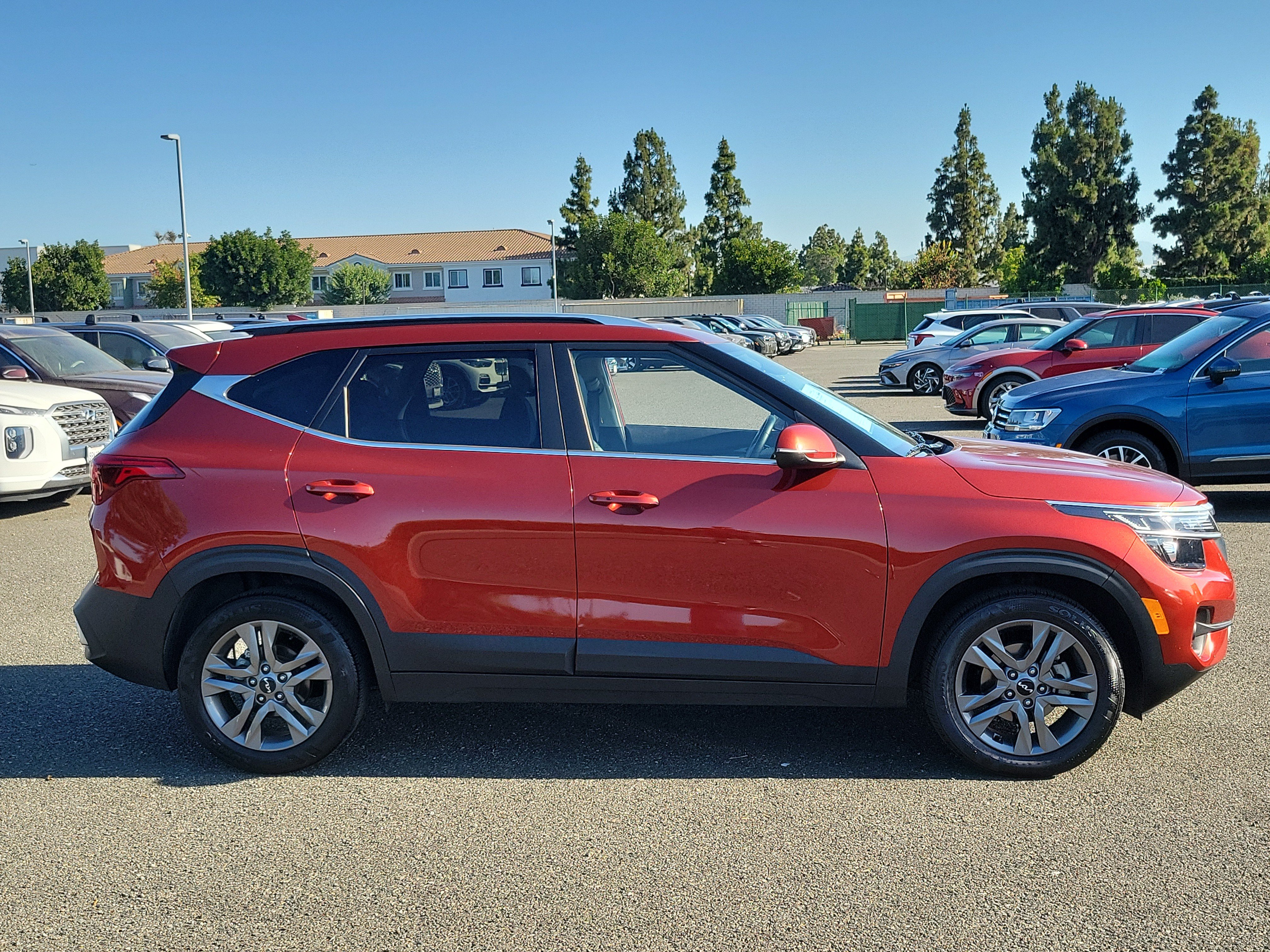 Used 2023 Kia Seltos S FWD image 5