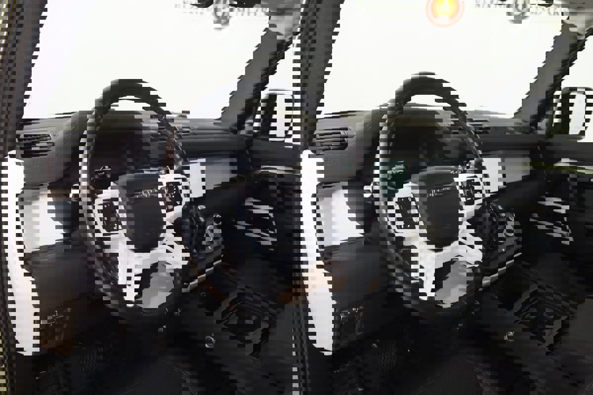 Used 2023 Land Rover Defender 110 S image 31