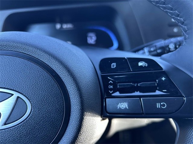 Used 2025 Hyundai Elantra Sport image 24