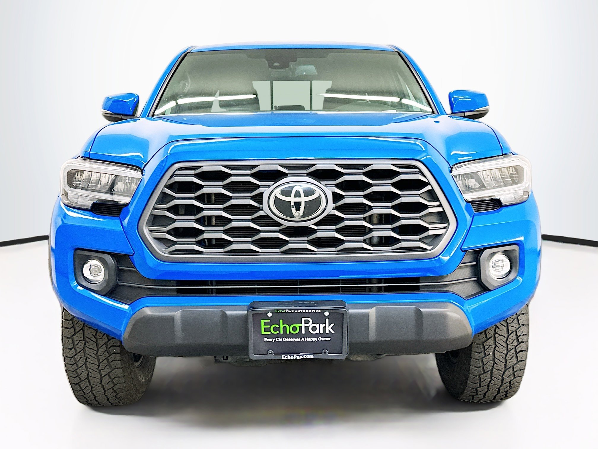 Used 2021 Toyota Tacoma TRD Off-Road w/ Technology Package AWD/4WD image 2