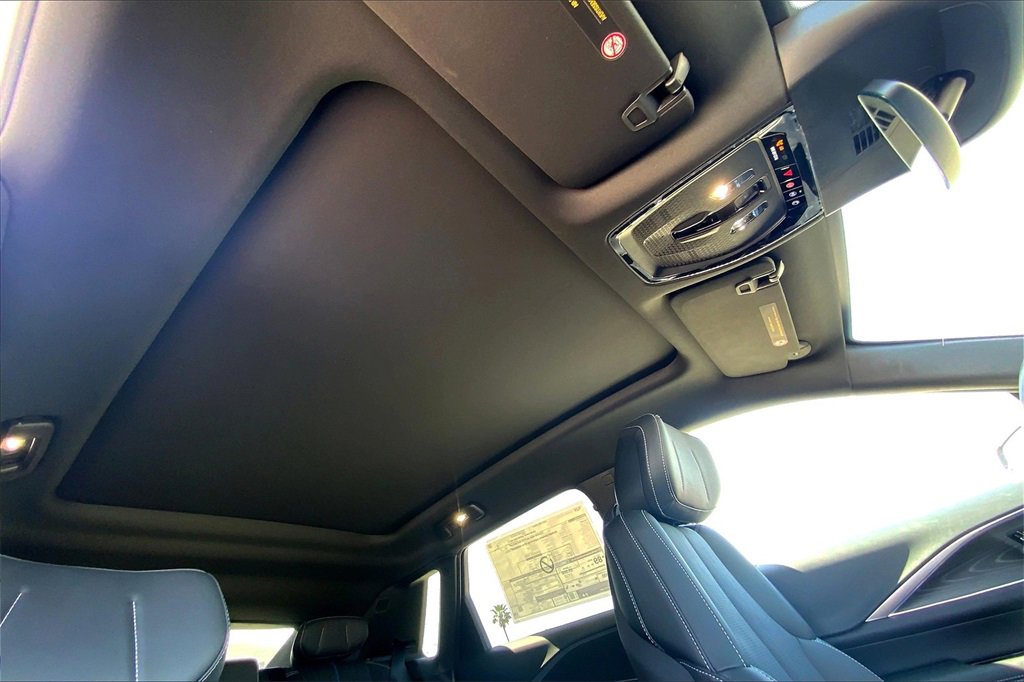 New 2025 Cadillac Lyriq Luxury image 32