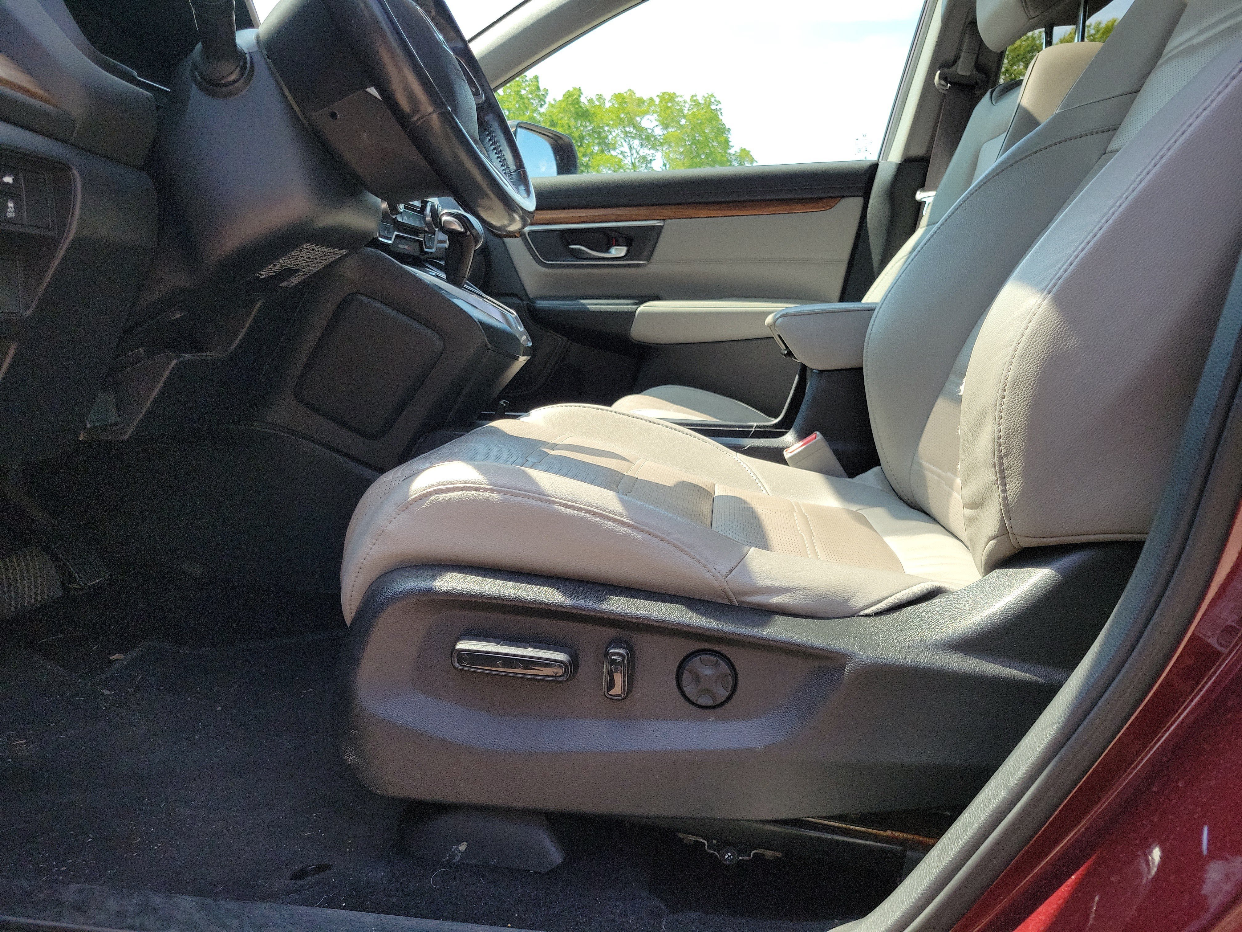 Used 2019 Honda CR-V Touring image 16