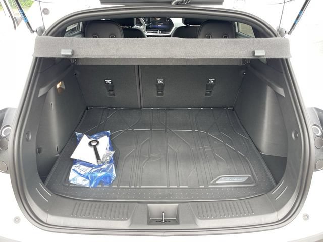 New 2026 Chevrolet Trax RS w/ Sunroof Package FWD image 23
