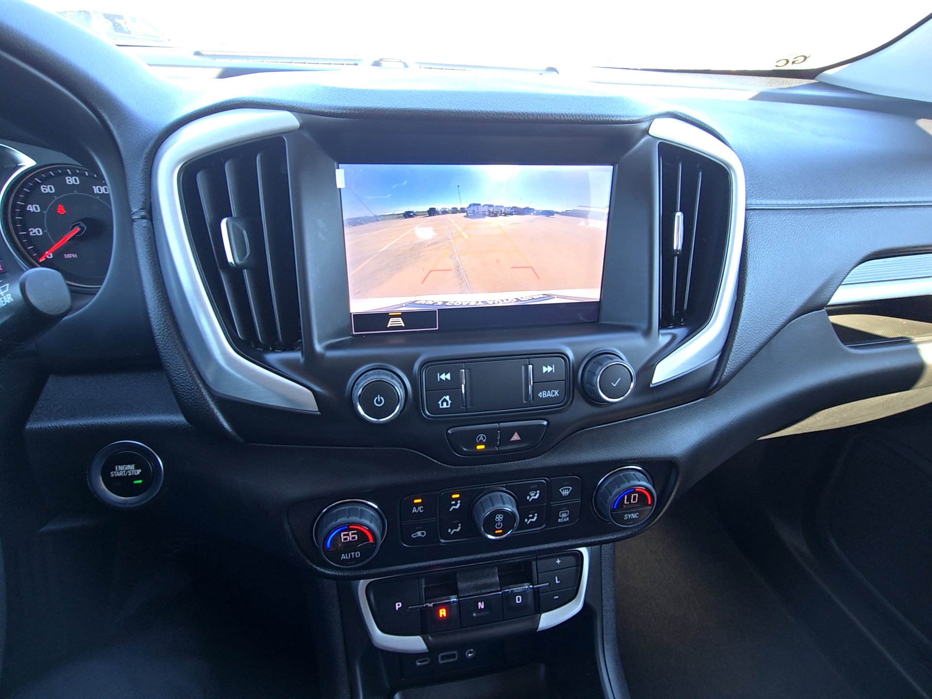 Used 2022 GMC Terrain SLT w/ Elevation Edition image 11