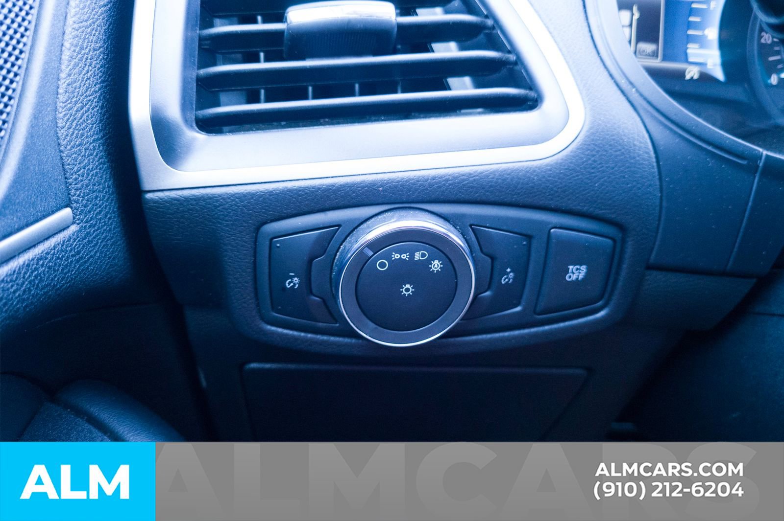 Used 2024 Ford Edge SEL image 34