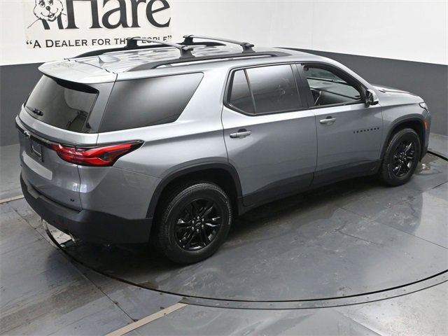 Used 2023 Chevrolet Traverse LT image 40